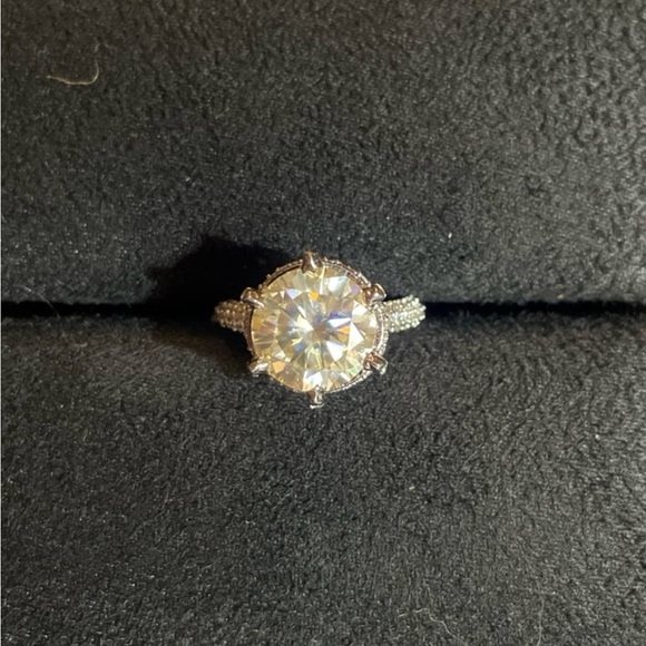 Oh My Gorgeous 6.34 CT Certified Round Brilliant Cut Moissanite Diamond Ring - Picture 2 of 11